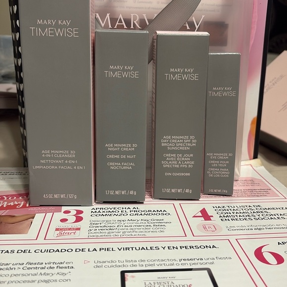 Mary Kay Gray and Pink Eye Primer Makeup - Picture 1 of 14
